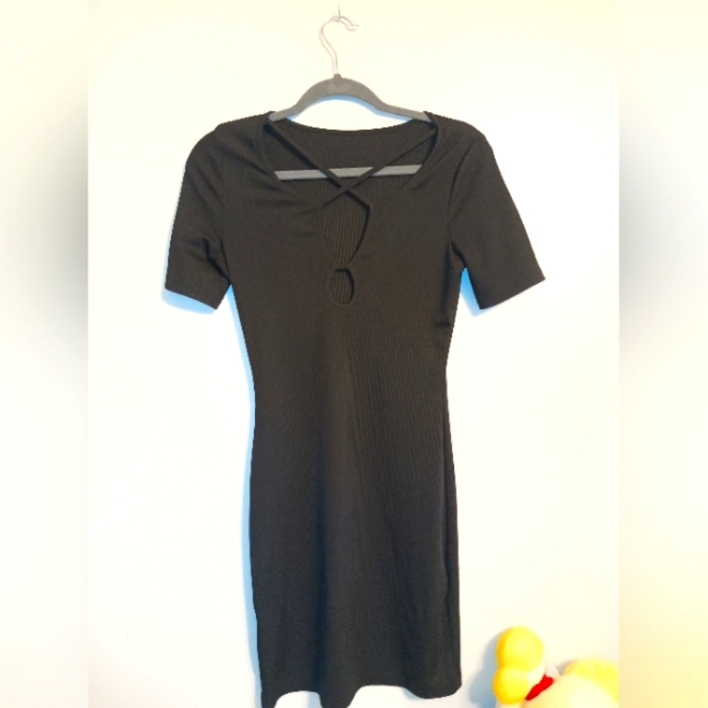 SHEIN Cut Out Criss Cross Bodycon Dress